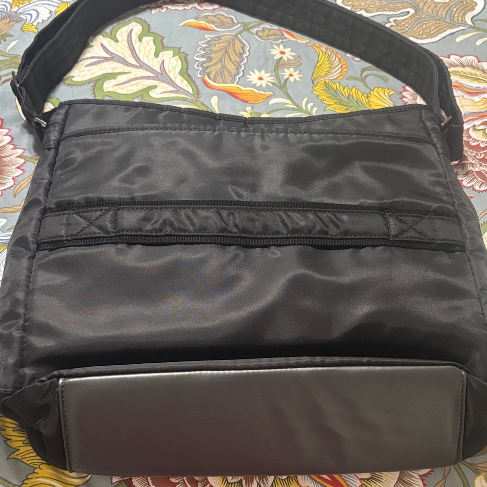 Lug Happy Camper Black Crossbody Bag - Picture 2 of 10
